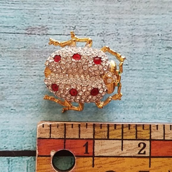 Vintage Rhinestone red white & gold Beetle Bug brooch pin - Picture 3 of 5